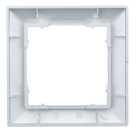 Ramă pentru 1 aparat cu dimensiuni de 55x55mm, argintie