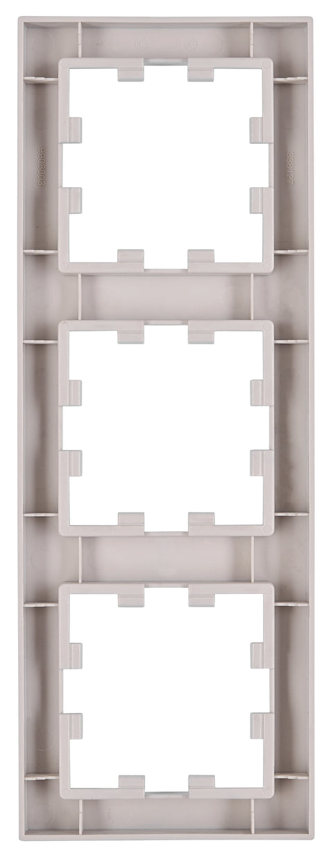 Ramă 3 aparate, Design CUBIC, argintie