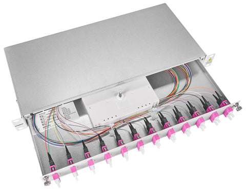 Splicebox, 12 fibre,SC,50/125µm OM4, culisant,19",1UV
