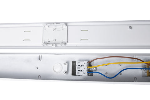 SOLO ECO 19W/38W 2800lm/5600lm 830/840 230V L-1134mm alb
