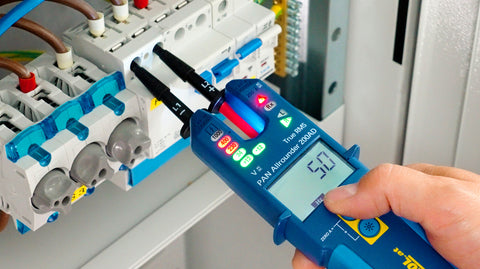 Current/ voltage tester LED+LCD 200A AC/DC, 1500VDC, 1000VAC